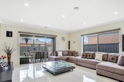34 Lombard Street, Roxburgh Park, VIC 3064 - Thumbnail 2 - 06/06/2024