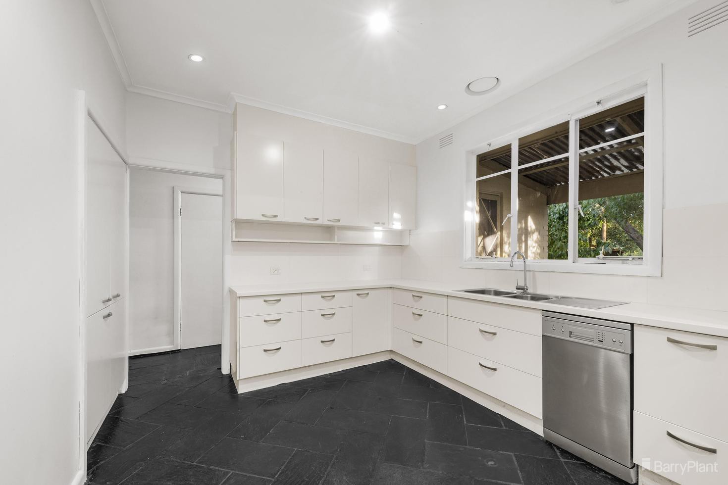 34 Marianne Way, Doncaster, VIC 3108, Doncaster - Thumbnail 4