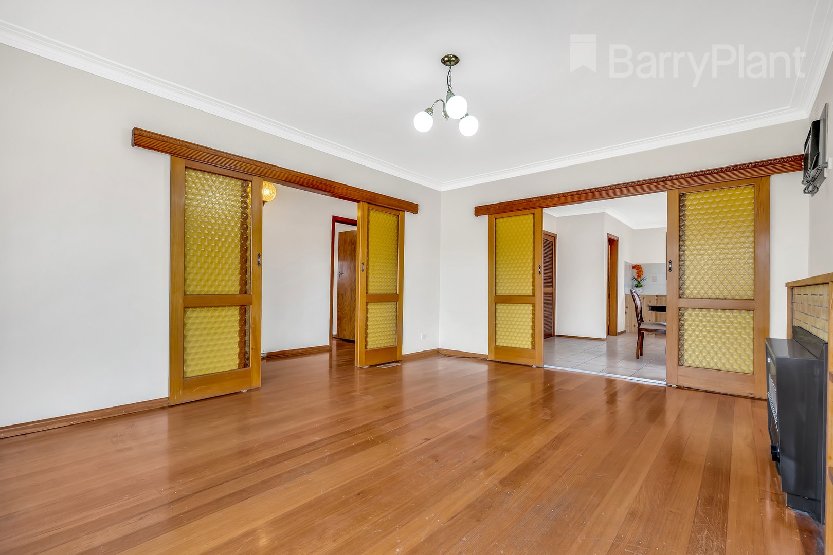 34 Moira Avenue, Reservoir, VIC 3073, Reservoir - Thumbnail 3