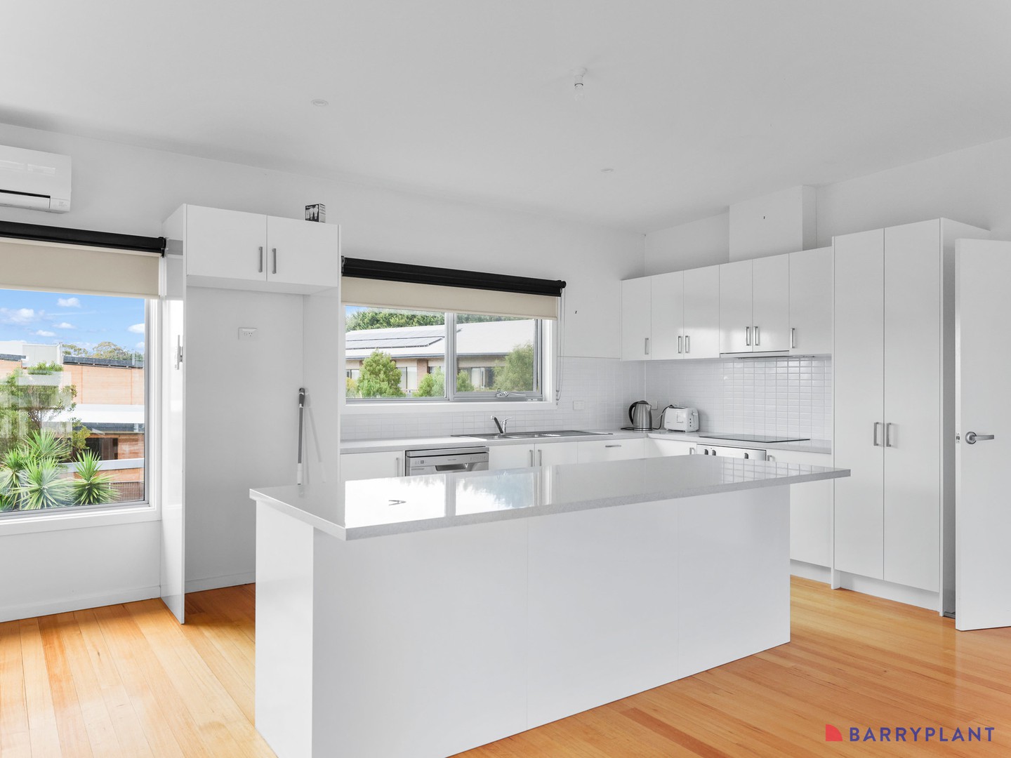 34 Moorings Place, Corinella, VIC 3984 - Thumbnail 2 - 30/07/2026