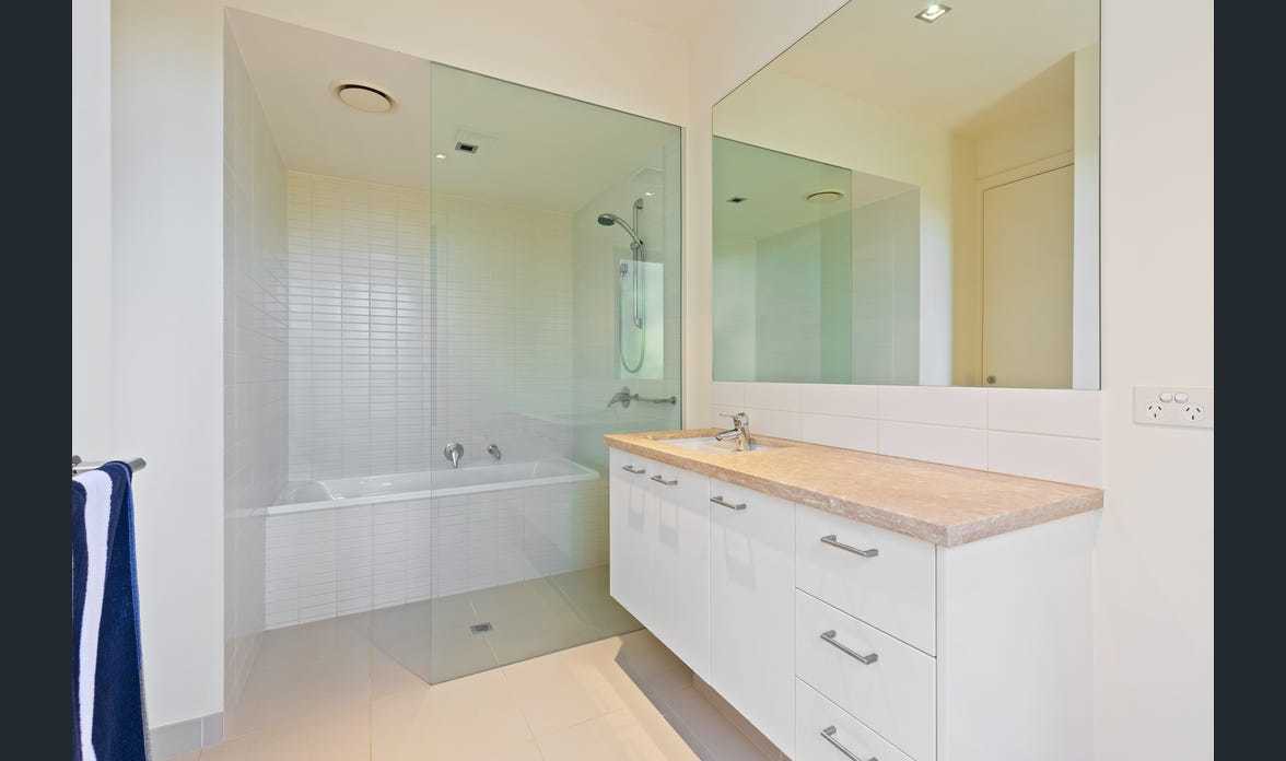 34 Oak Court, Chirnside Park, VIC 3116, Chirnside Park - Thumbnail 5