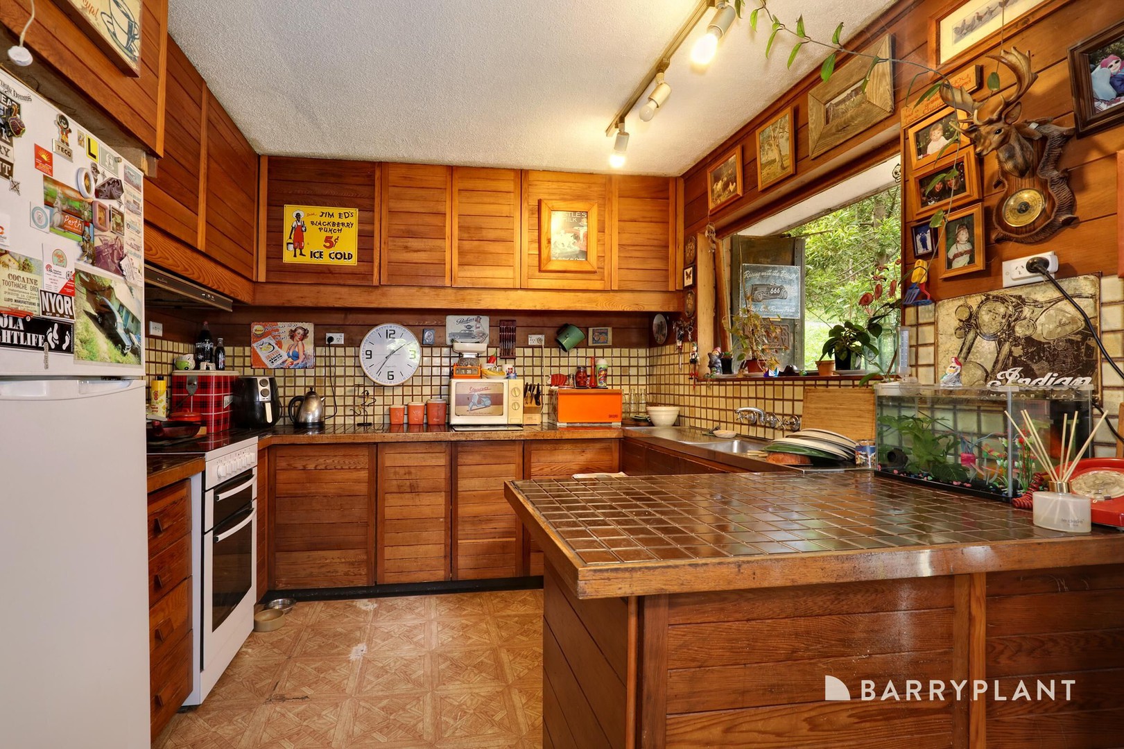 34 Pakenham Road, Cockatoo, VIC 3781, Cockatoo - Thumbnail 2