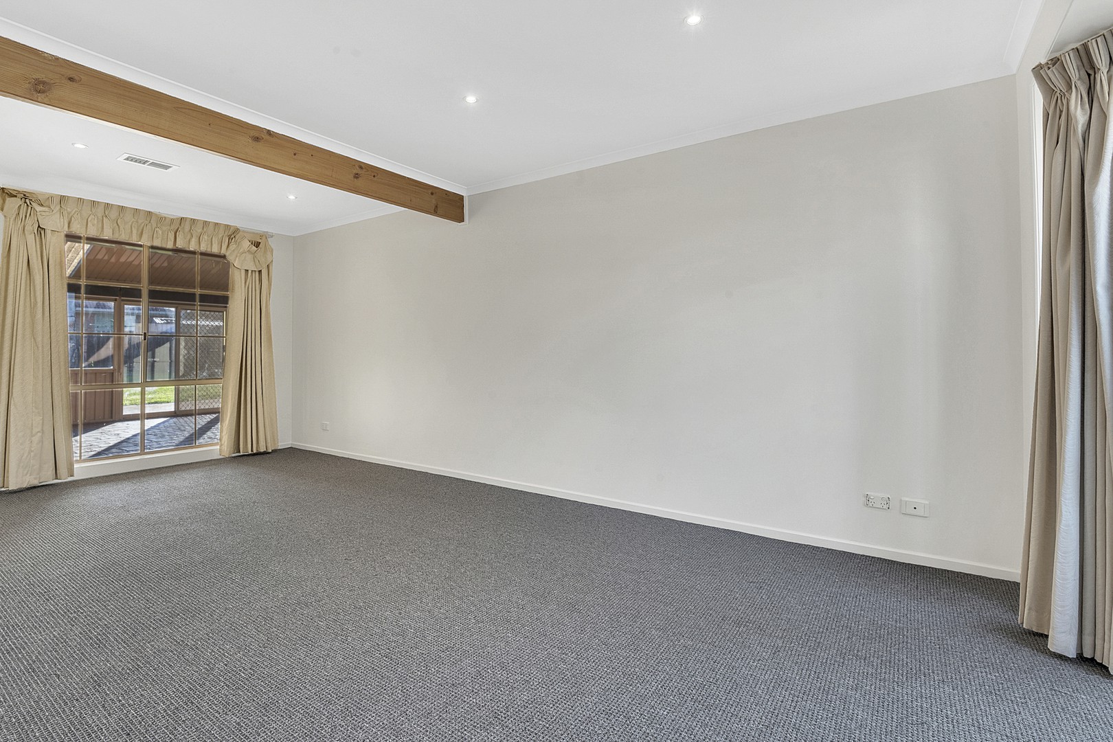 34 Princetown Avenue, Craigieburn, VIC 3064, Craigieburn - Thumbnail 4
