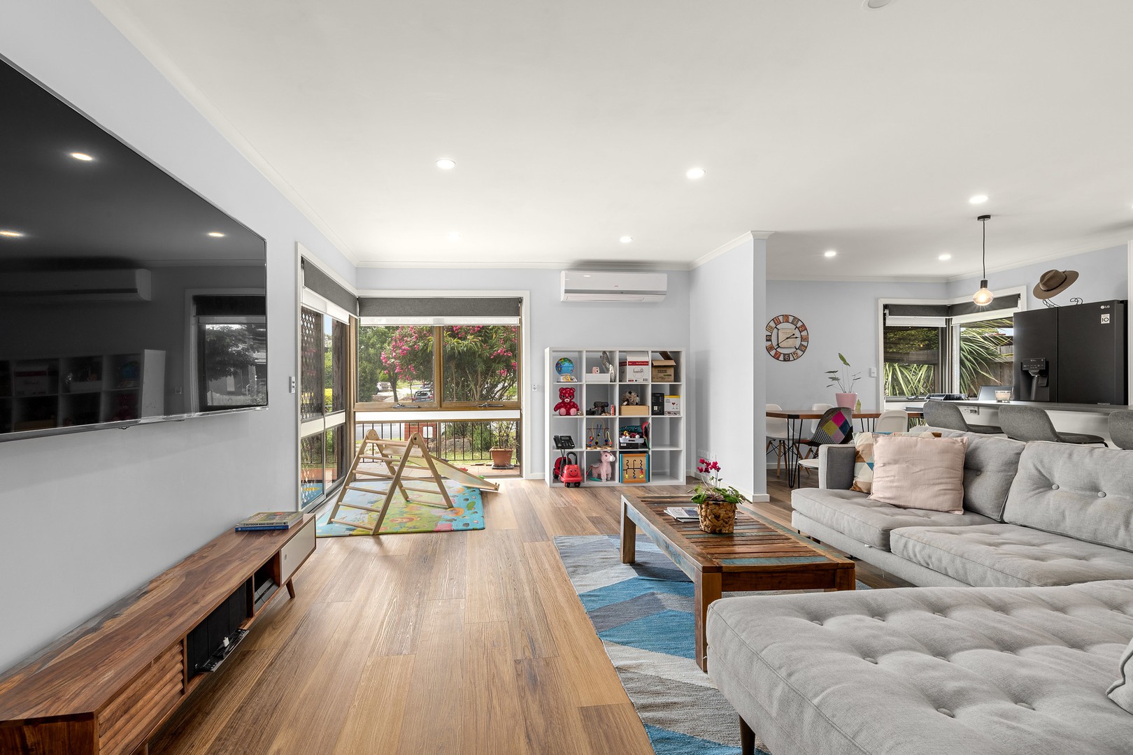 34 Sandhurst Crescent, Bundoora, VIC 3083, Bundoora - Thumbnail 5