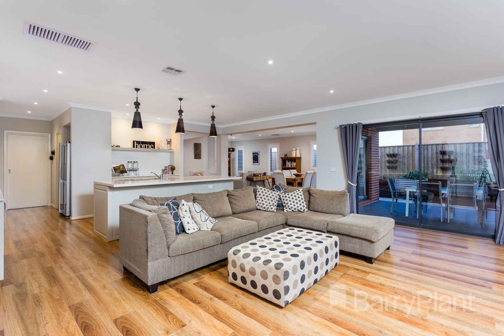 34 Statesman Way, Point Cook, VIC 3030, Point Cook - Thumbnail 2