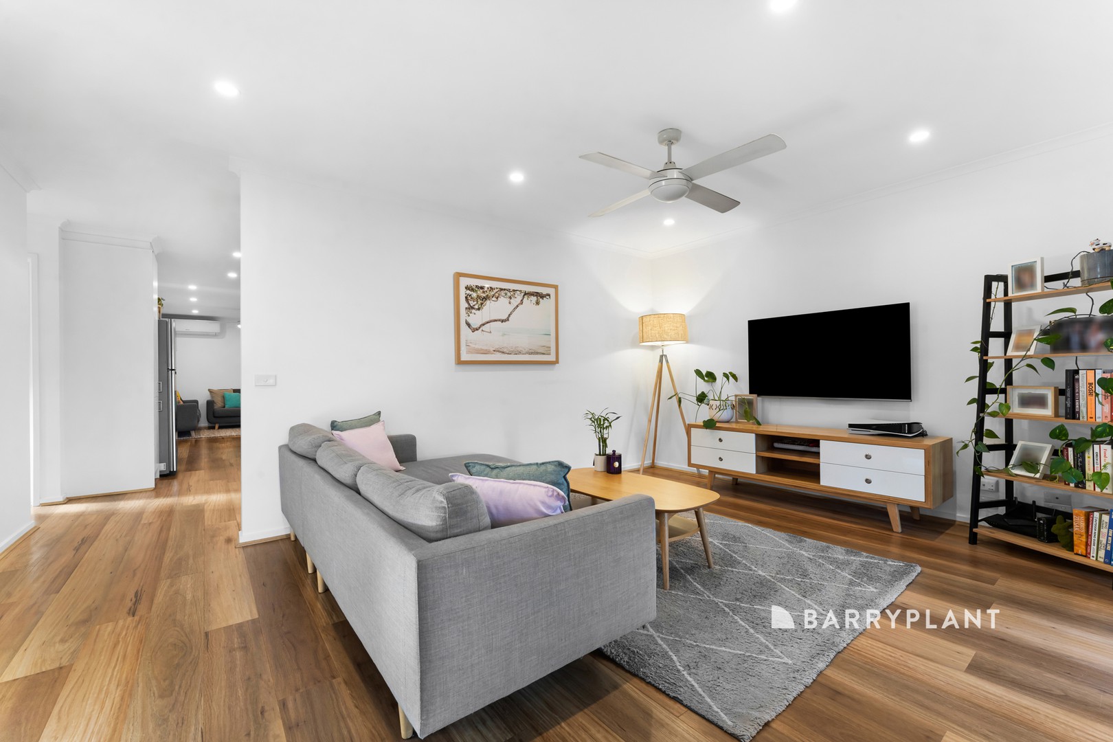 34 Sunnyside Drive, Berwick, VIC 3806 - Thumbnail 2 - 01/09/2026