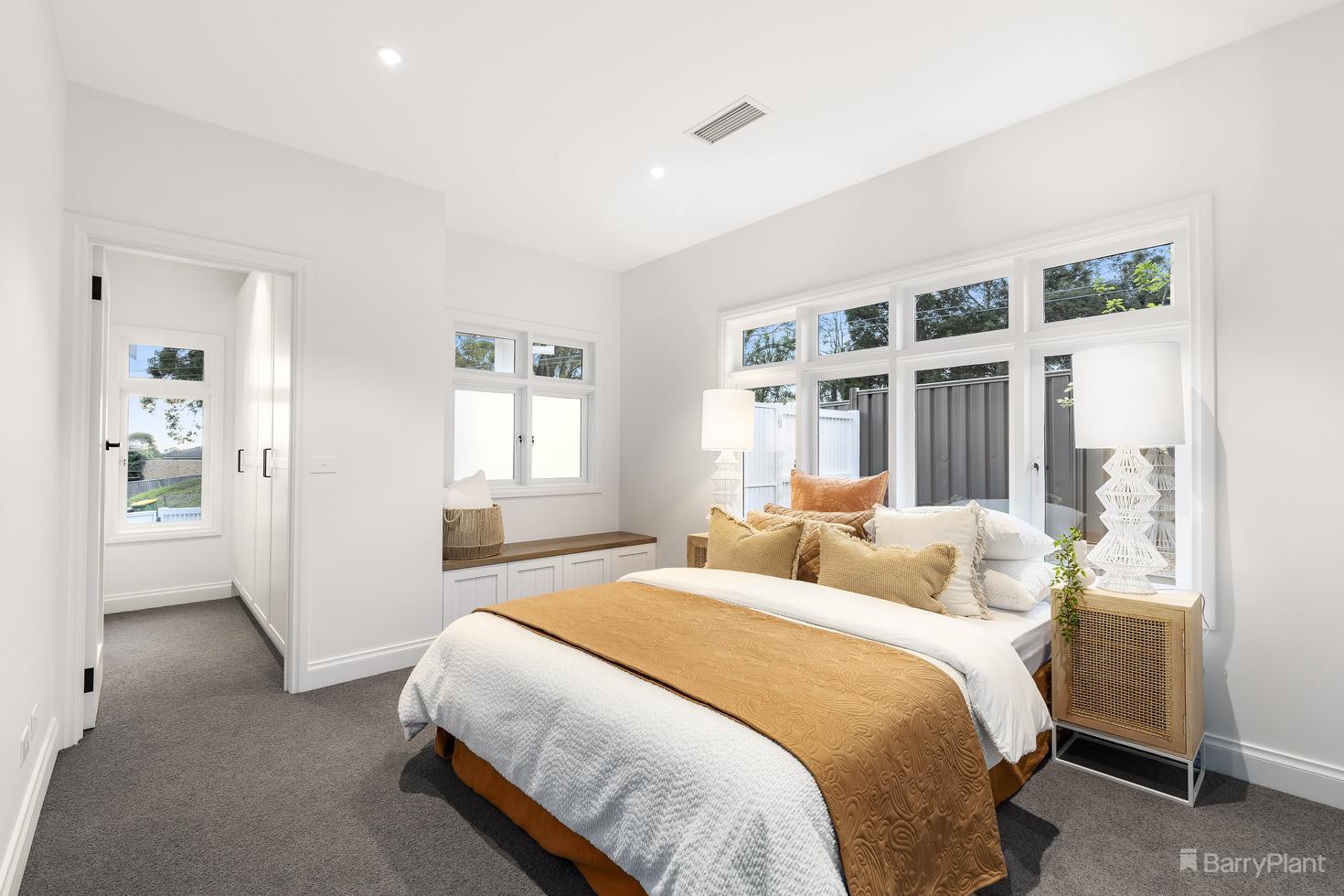34 Sylvan Street, Montmorency, VIC 3094, Montmorency - Thumbnail 5