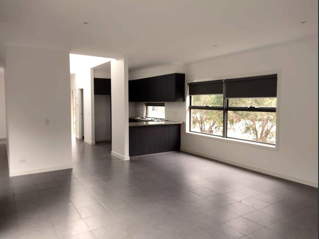34 The Esplanade, Caroline Springs, VIC 3023, Caroline Springs - Thumbnail 3