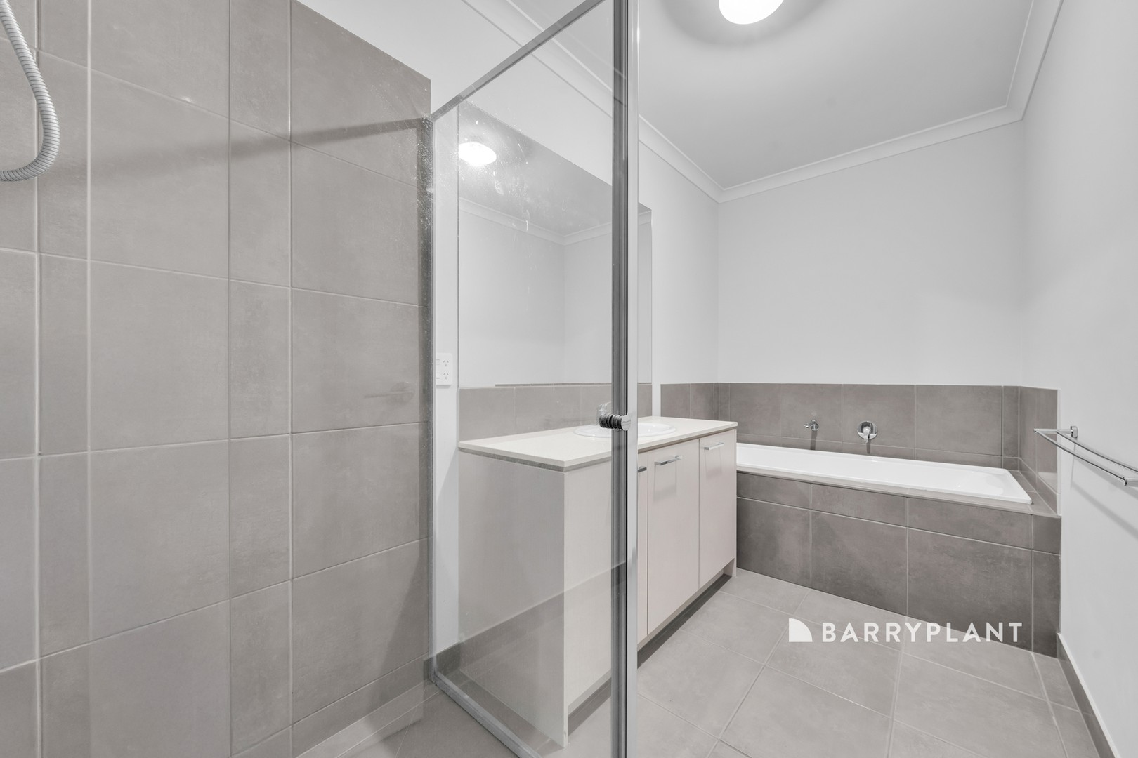 34 Titan Lodge Walk, Pakenham, VIC 3810, Pakenham - Thumbnail 5