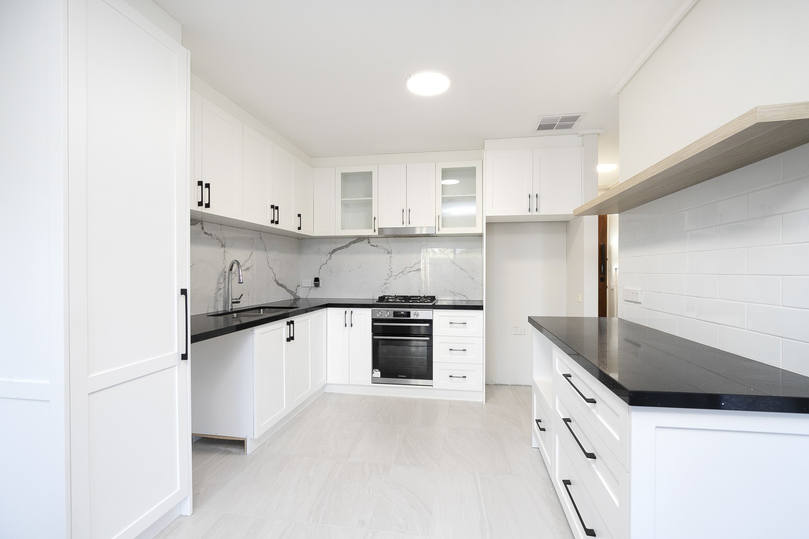 34 Village Avenue, Taylors Lakes, VIC 3038, Taylors Lakes - Thumbnail 2