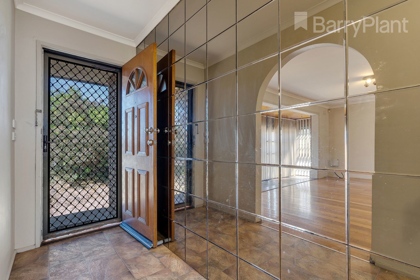 34 Wattleglen Street, Craigieburn, VIC 3064 - Thumbnail 1 - 14/05/2026