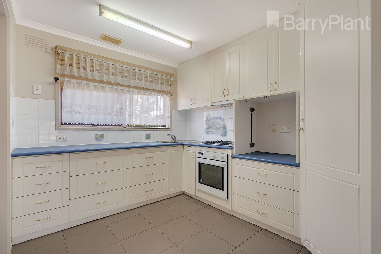34 Wattleglen Street, Craigieburn, VIC 3064, Craigieburn - Thumbnail 5