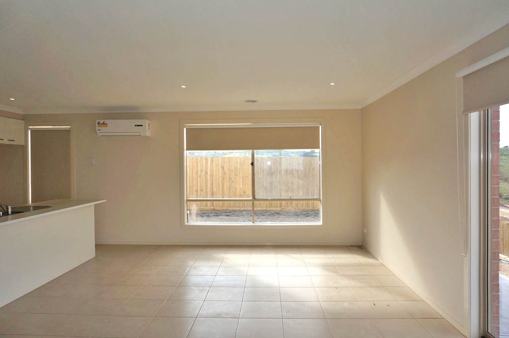 34 Wedmore CrescentSunbury, VIC 3429  - Leased, Sunbury - Thumbnail 3