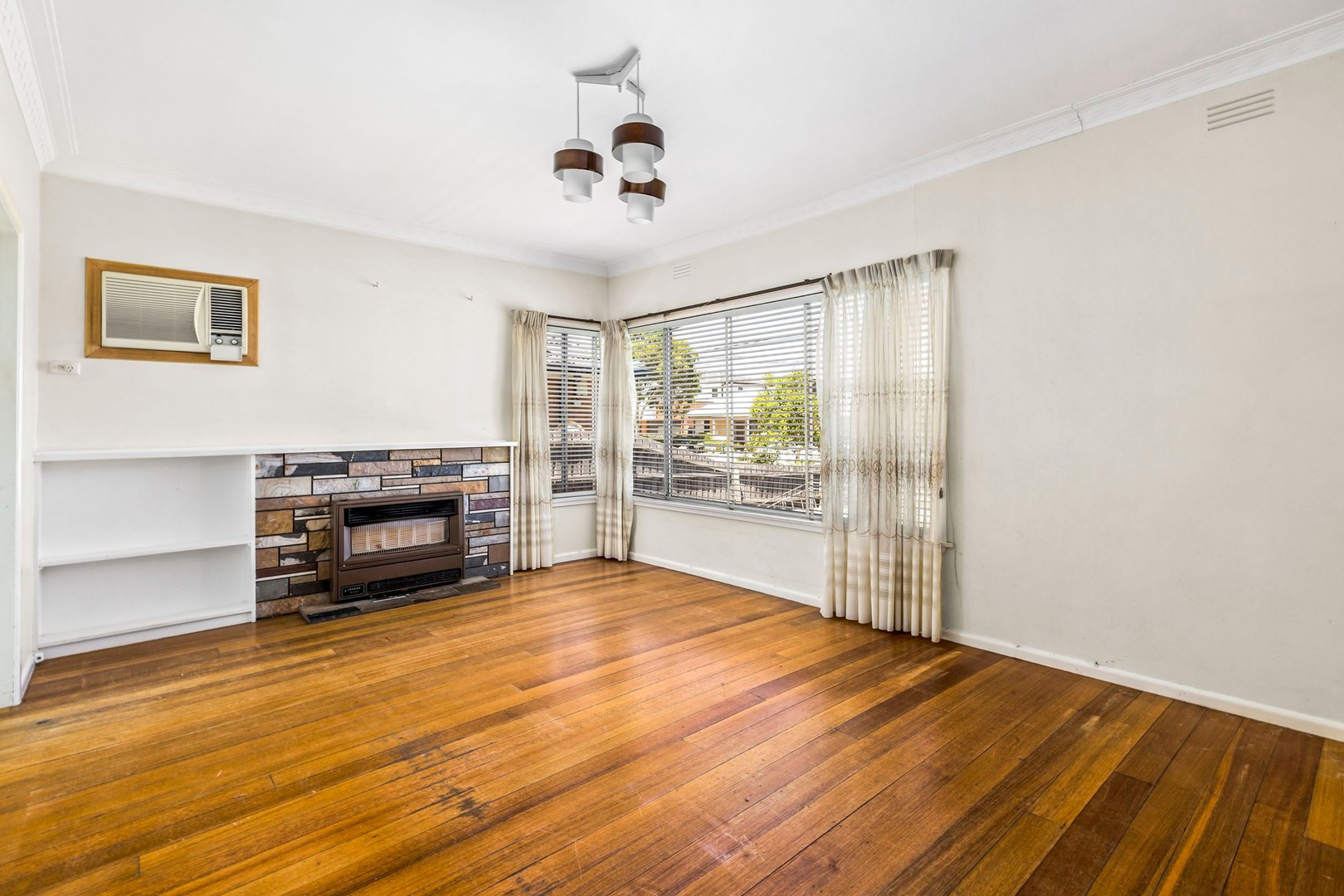 34 Westminster Drive, Avondale Heights, VIC 3034, Avondale Heights - Thumbnail 3