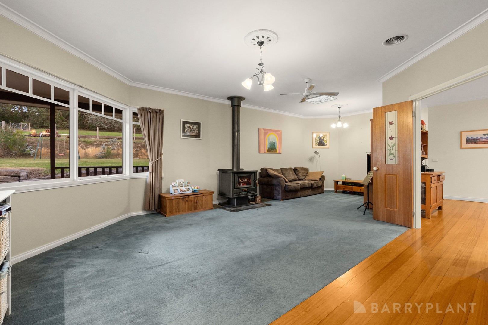 345 Evans Road, Cockatoo, VIC 3781 - Thumbnail 2 - 29/04/2026