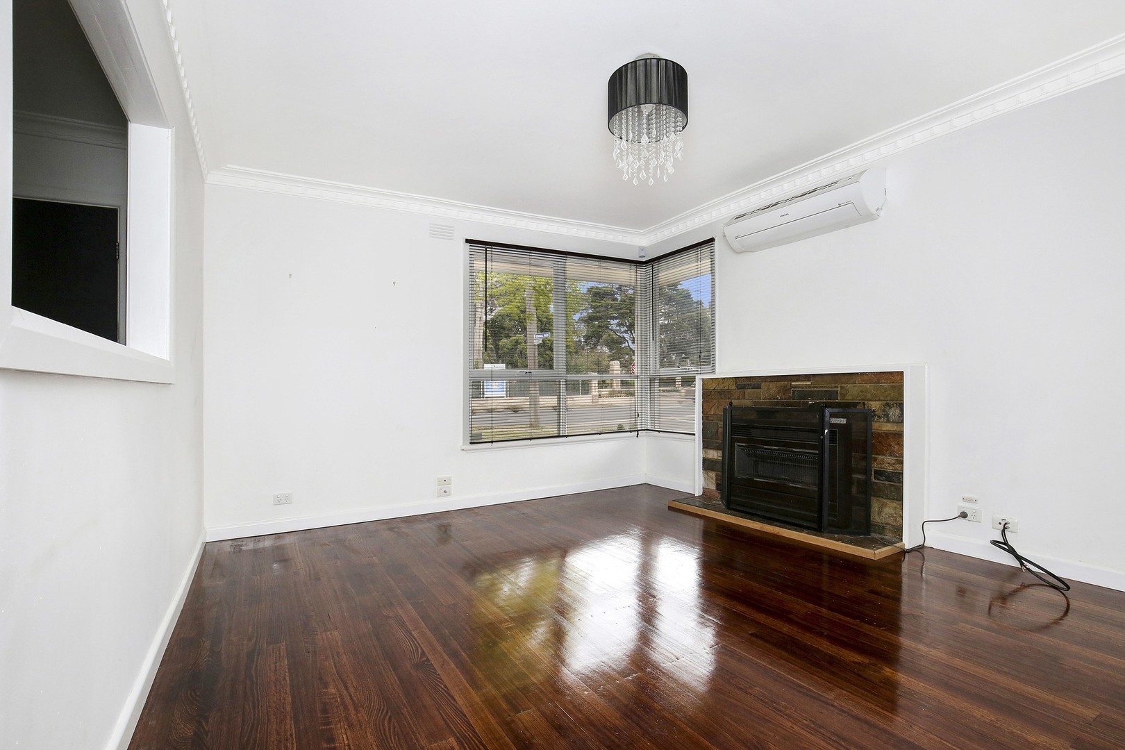 348 Grimshaw Street, Watsonia North, VIC 3087, Watsonia North - Thumbnail 3