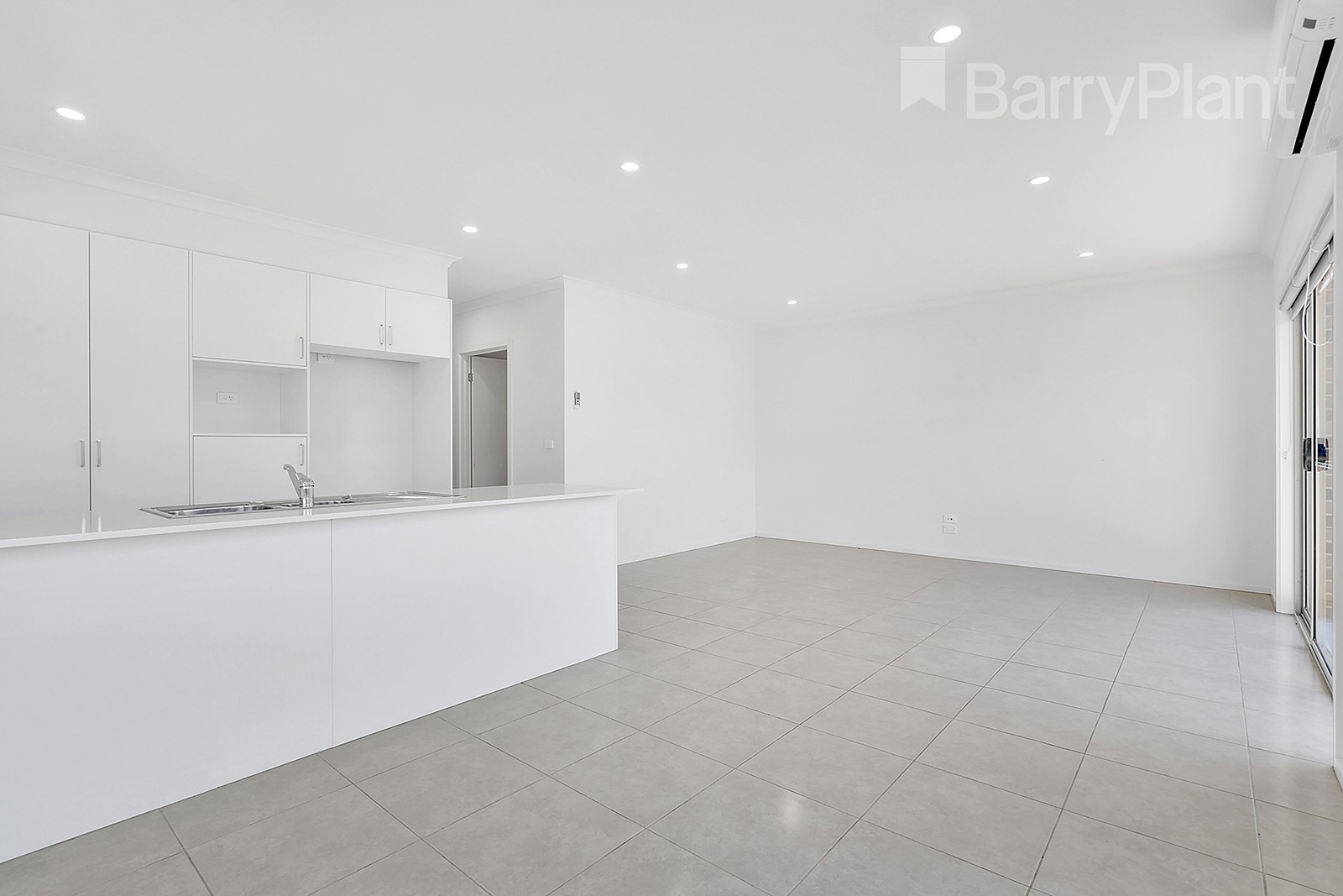 35 Albion Crescent, Mickleham, VIC 3064, Mickleham - Thumbnail 4