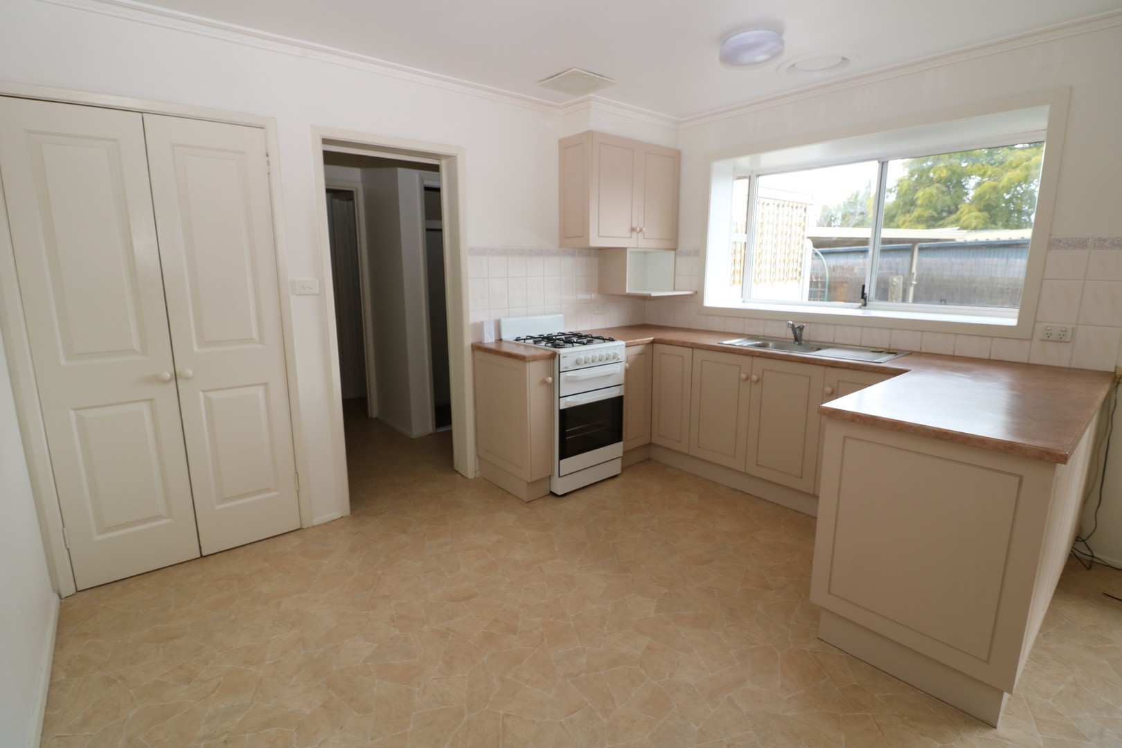 35 Anthony Street, Newcomb, VIC 3219, Newcomb - Thumbnail 4