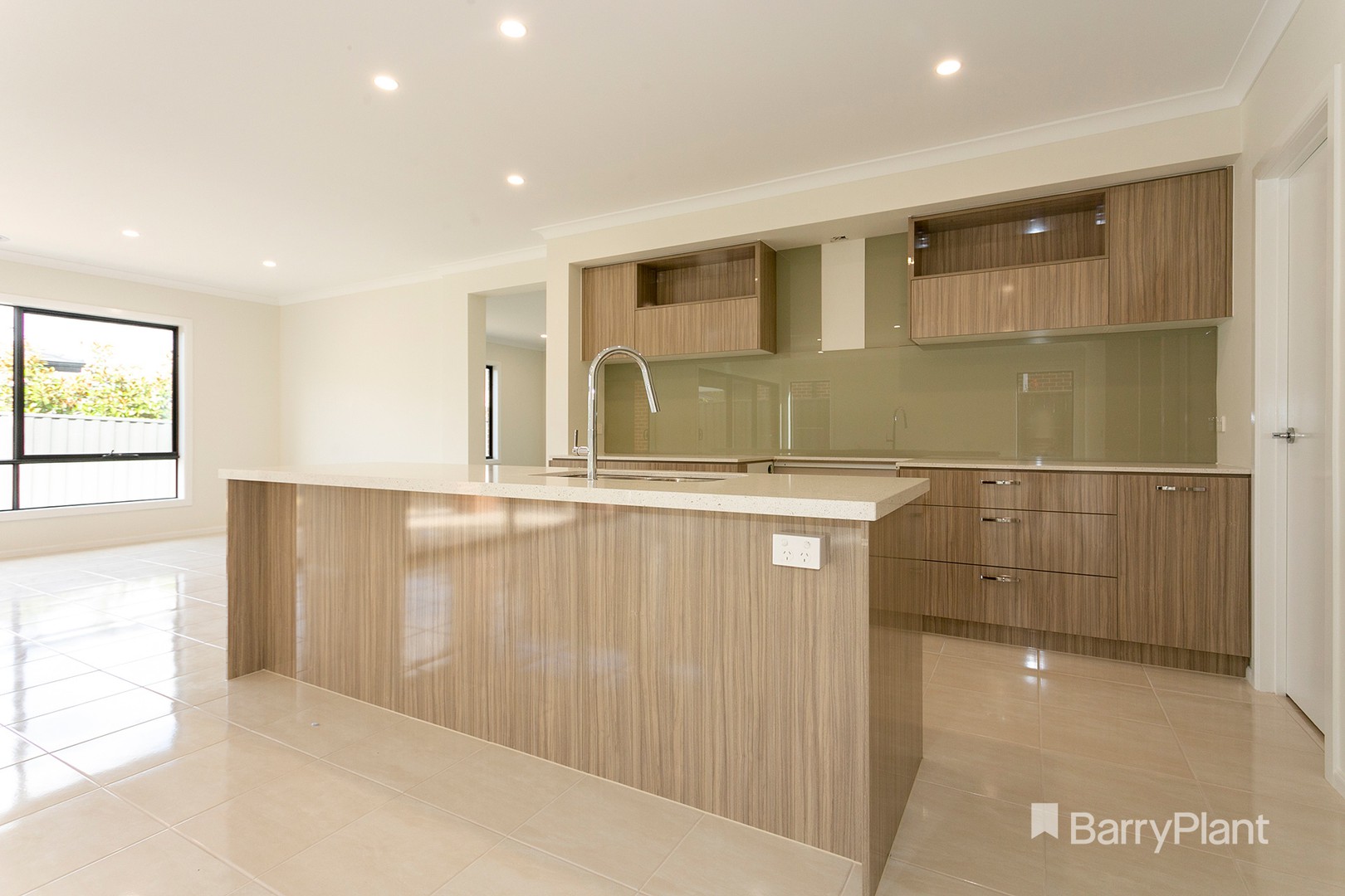 35 Ashbury Rise, Berwick, VIC 3806 - Thumbnail 1 - 10/05/2024