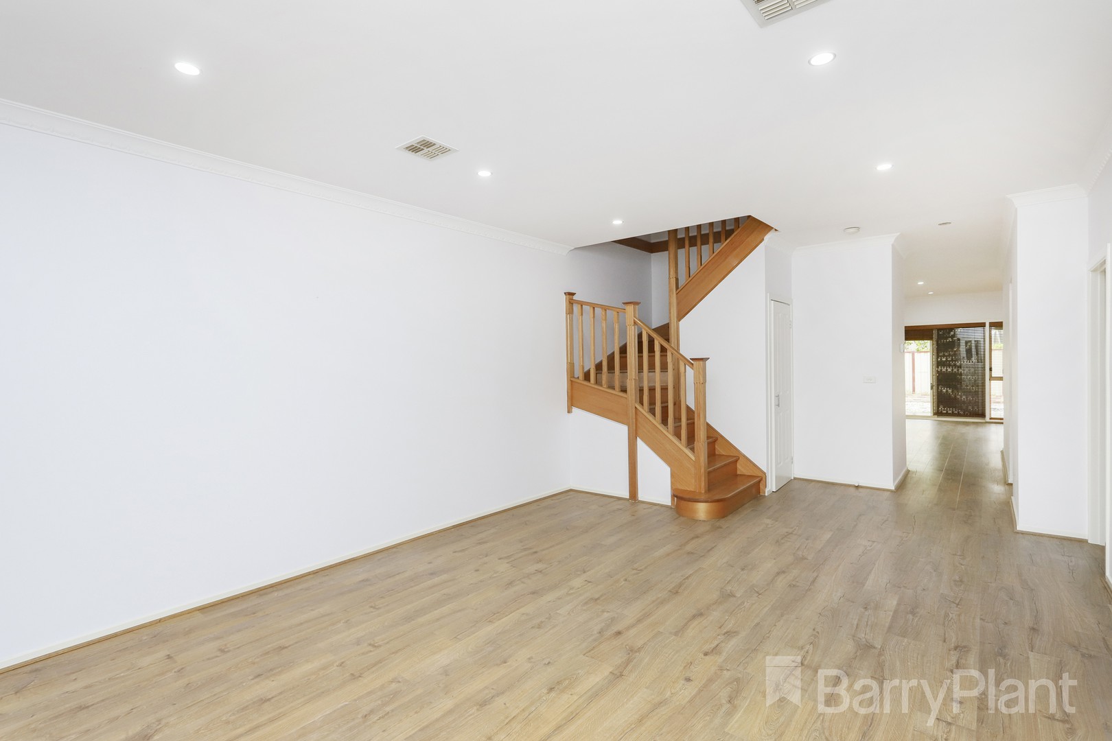 35 Augusta Crescent, Sunshine North, VIC 3020, Sunshine North - Thumbnail 4