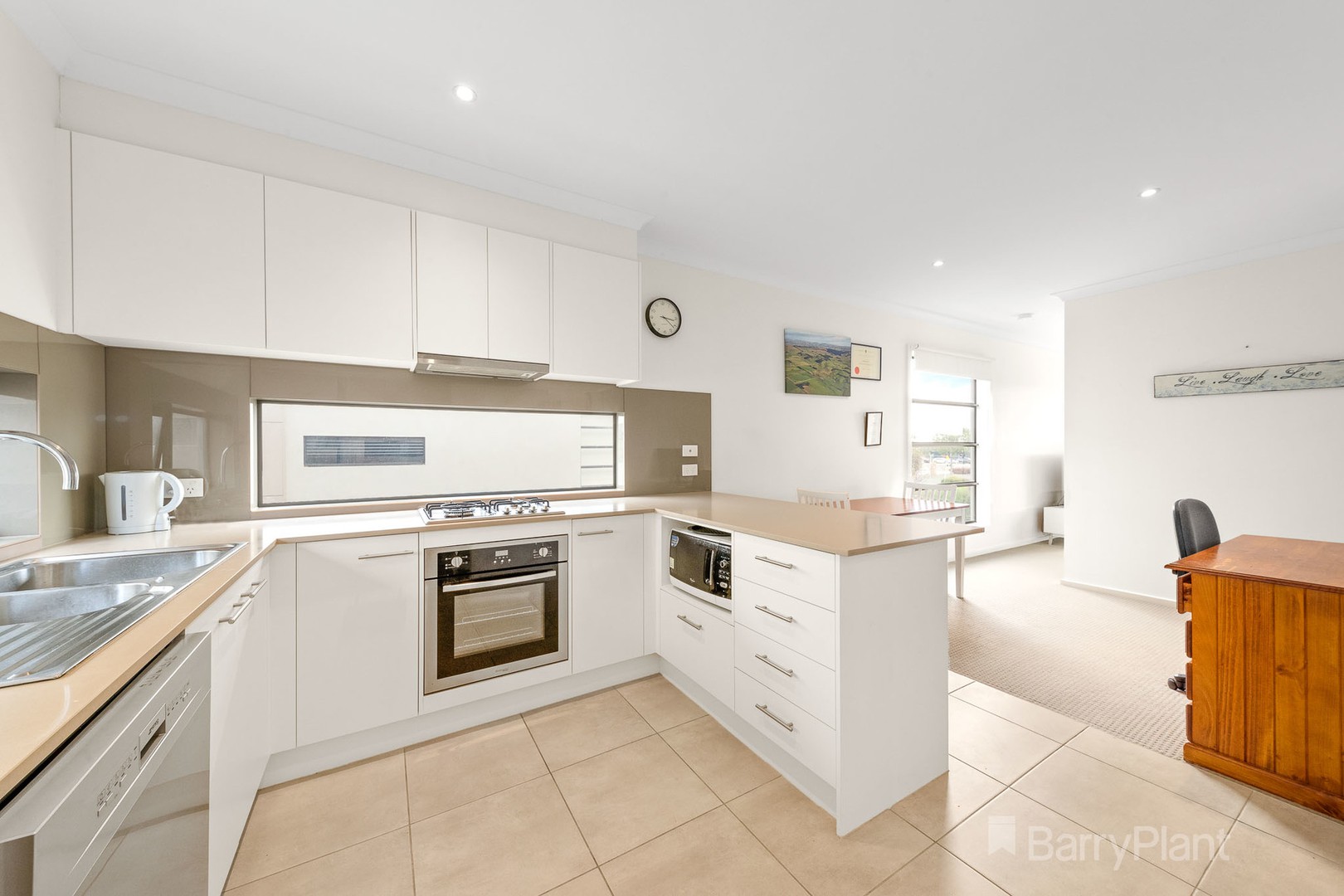35 Bianca Court, Pakenham, VIC 3810, Pakenham - Thumbnail 6