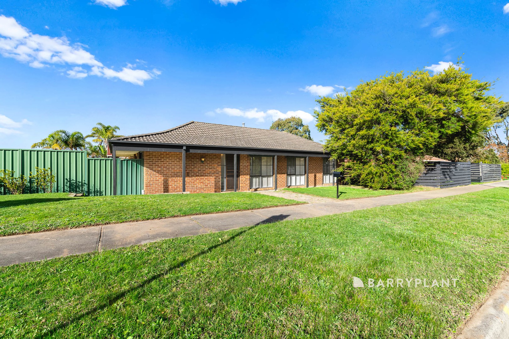 35 Blackwood Drive, Narre Warren, VIC 3805, Narre Warren - Thumbnail 2