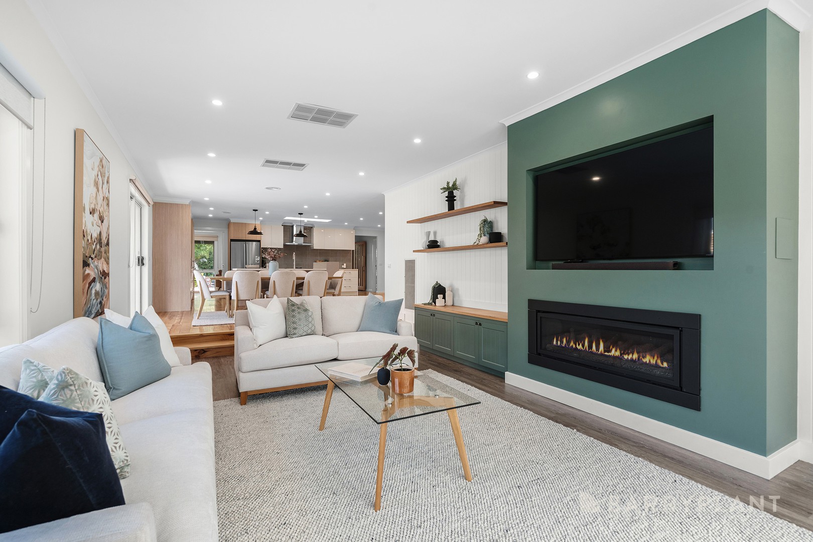 35 Blandford Crescent, Bayswater North, VIC 3153 - Thumbnail 2 - 05/02/2026