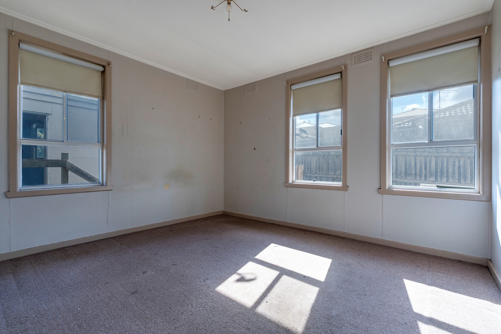 35 Boldrewood Parade, Reservoir, VIC 3073, Reservoir - Thumbnail 6