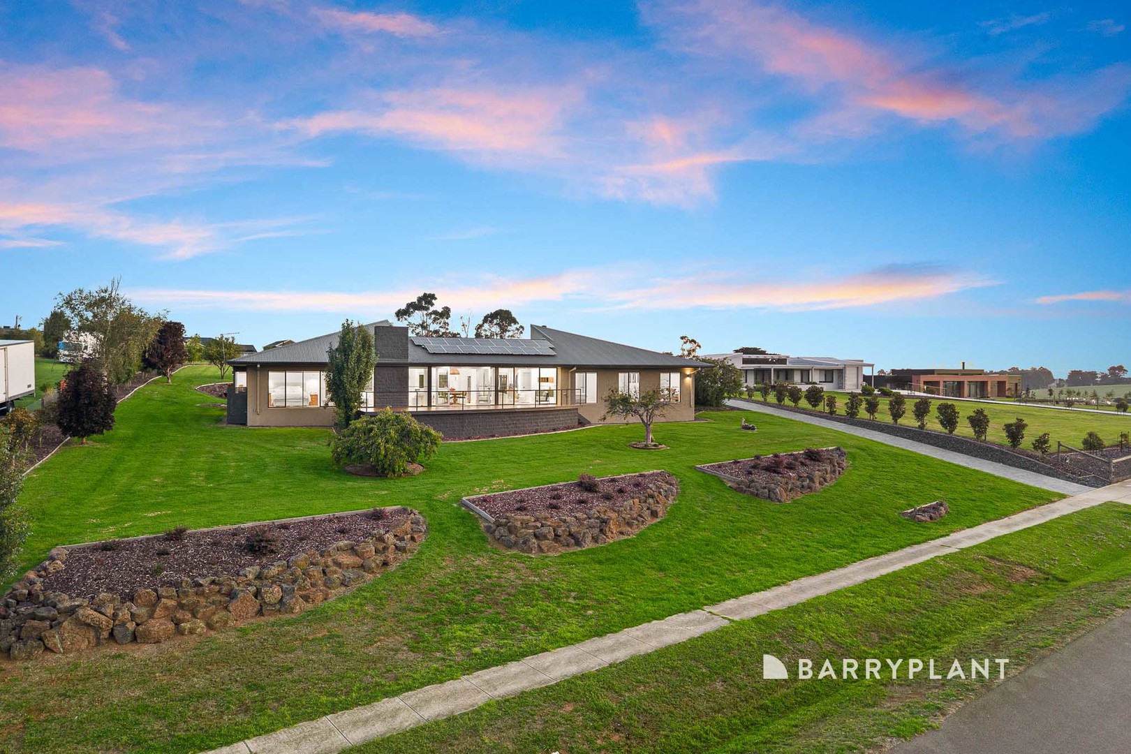 35 Botanica Drive, Warragul, VIC 3820 - Thumbnail 2 - 08/04/2026