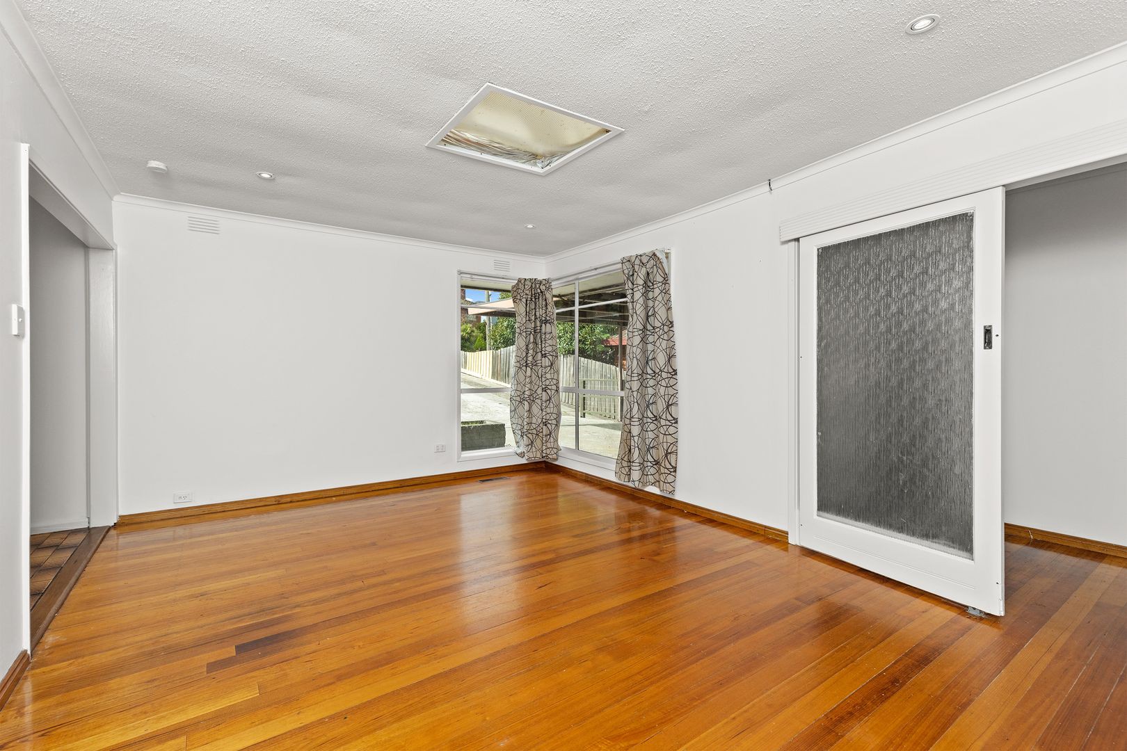 35 Brentwood Drive, Avondale Heights, VIC 3034, Avondale Heights - Thumbnail 4