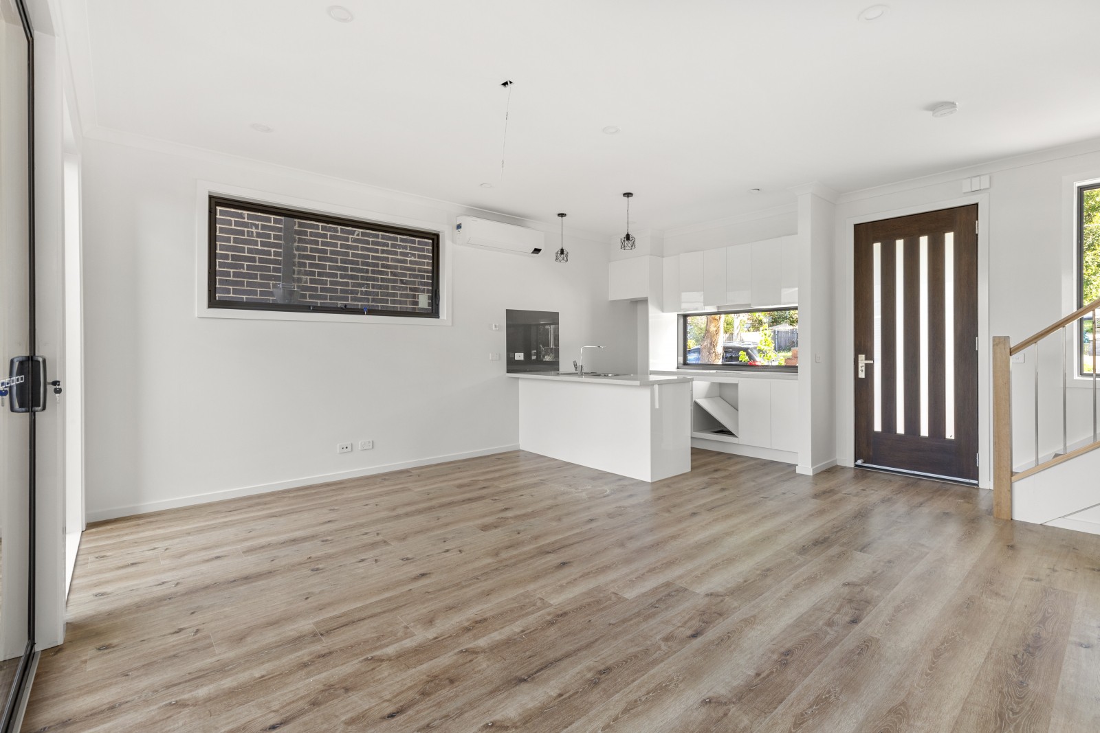 35 Camellia Avenue, Noble Park North, VIC 3174, Noble Park North - Thumbnail 2