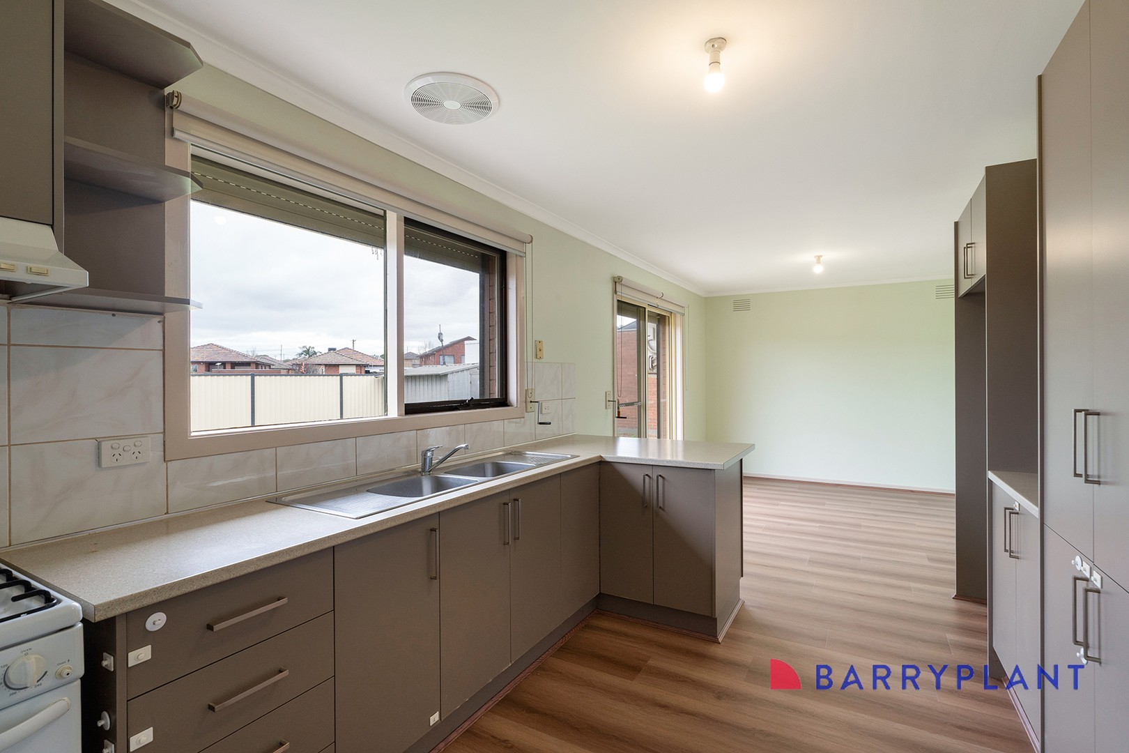 35 Carrington Boulevard, Thomastown, VIC 3074 - Thumbnail 2 - 12/08/2026