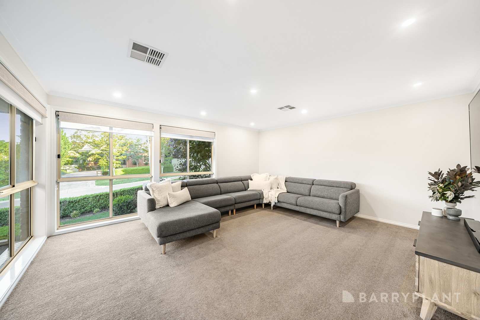 35 Clearwater Drive, Lilydale, VIC 3140 - Thumbnail 2 - 21/10/2026