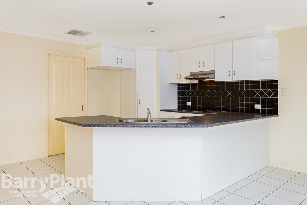 35 Copeland Crescent, Point Cook, VIC 3030, Point Cook - Thumbnail 5