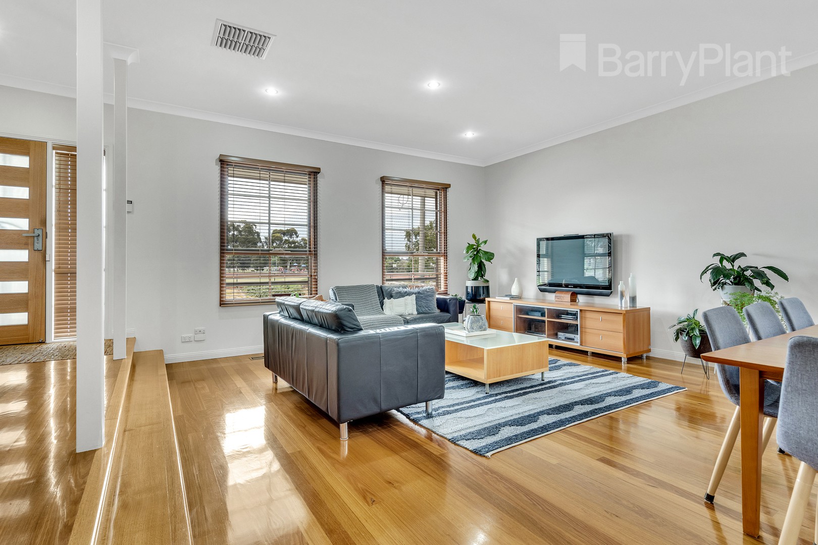 35 Cuthbert Road, Reservoir, VIC 3073, Reservoir - Thumbnail 3