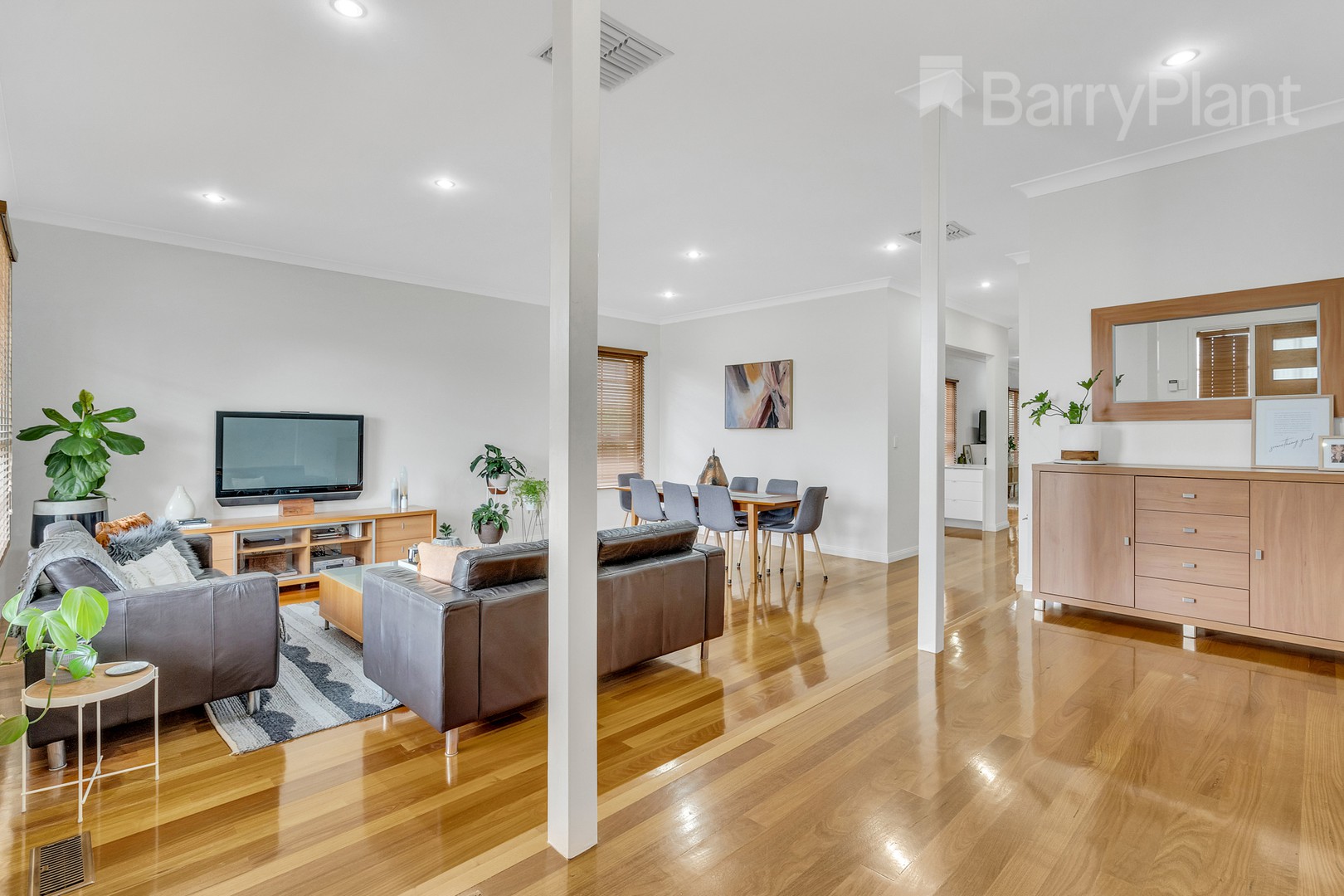 35 Cuthbert Road, Reservoir, VIC 3073, Reservoir - Thumbnail 4