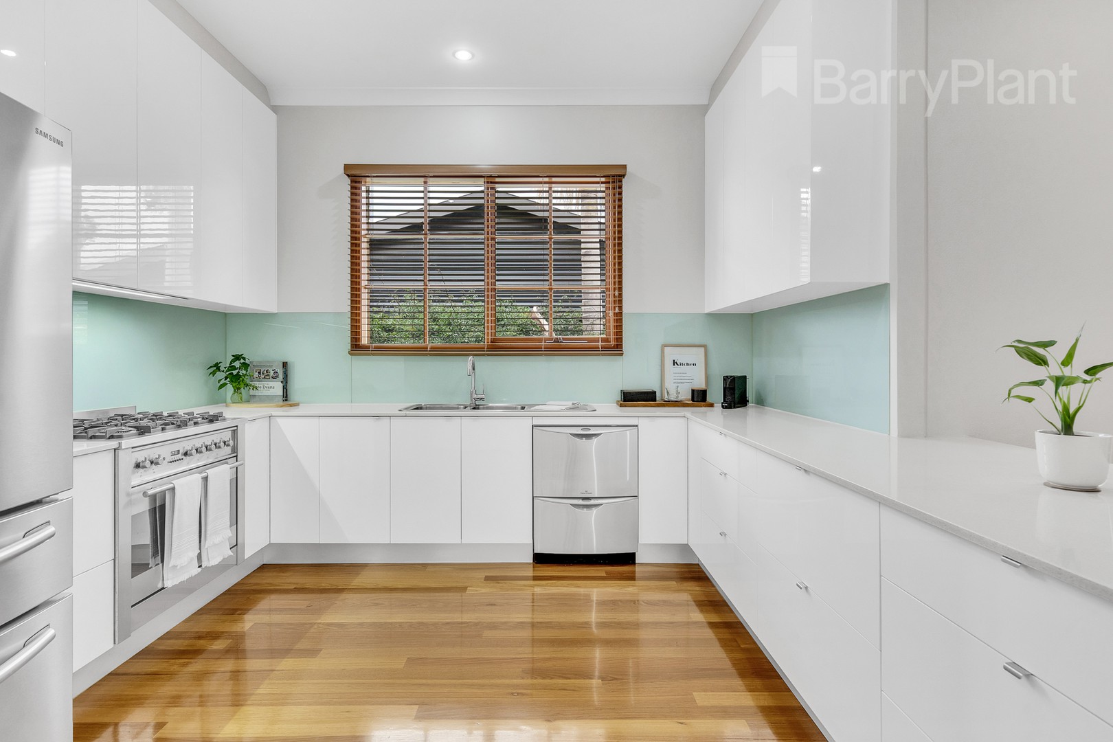 35 Cuthbert Road, Reservoir, VIC 3073, Reservoir - Thumbnail 8