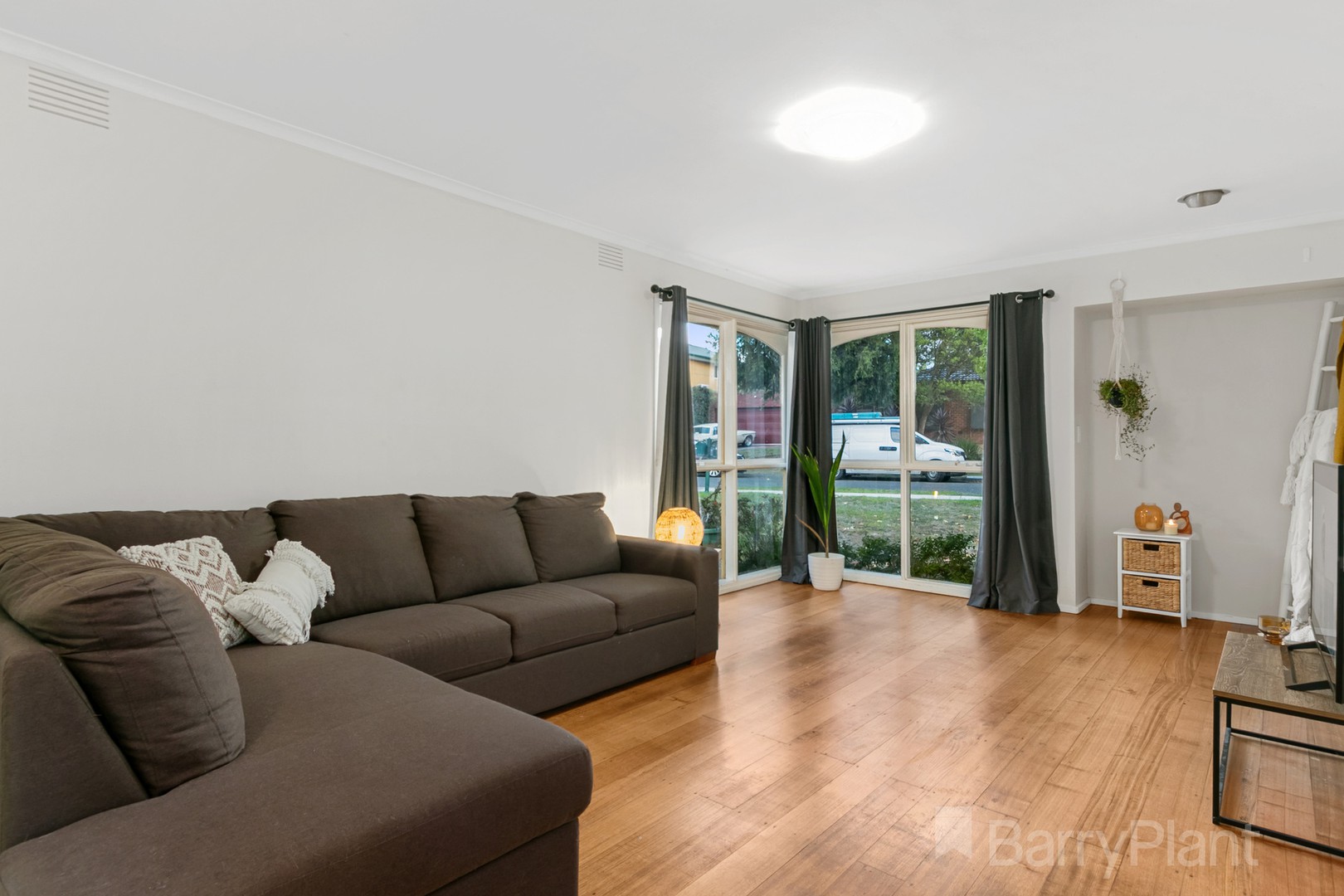 35 Dumfries Way, Wantirna, VIC 3152, Wantirna - Thumbnail 5