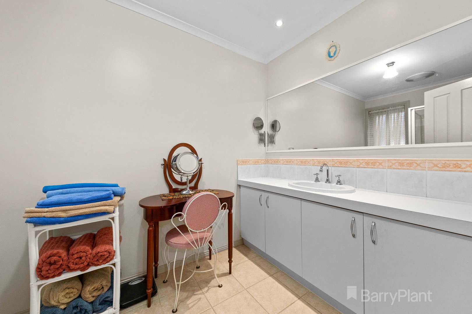 35 Earlsfield Drive, Berwick, VIC 3806, Berwick - Thumbnail 3