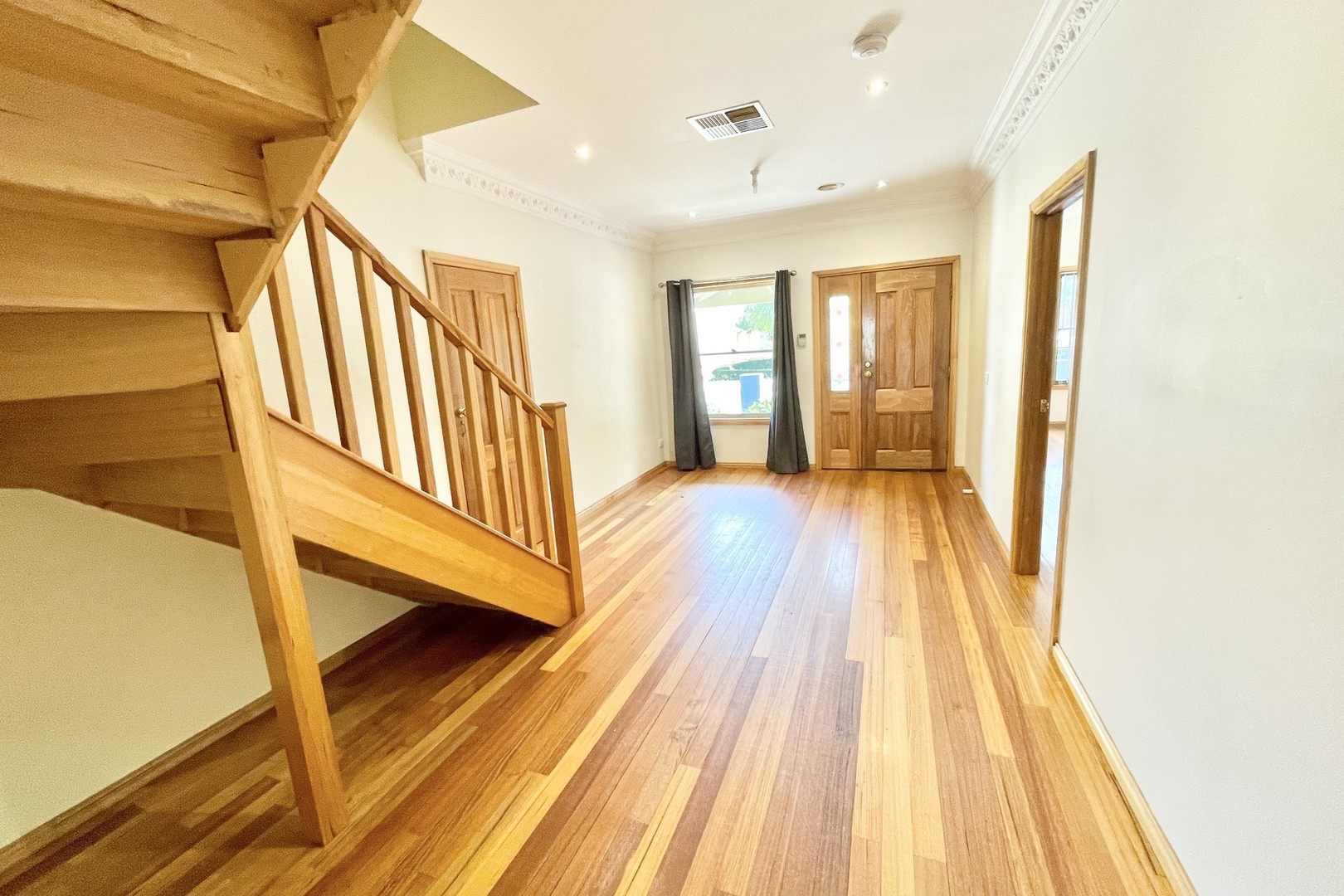 35 Edgbaston Parade, Caroline Springs, VIC 3023, Caroline Springs - Thumbnail 2