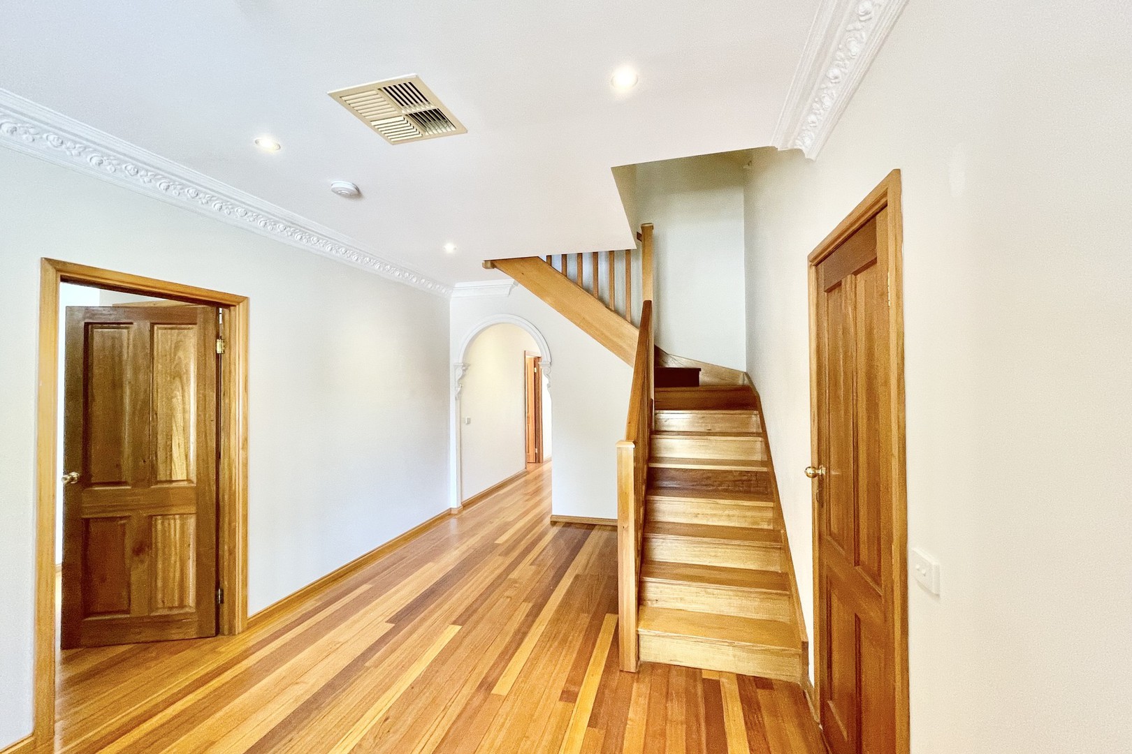 35 Edgbaston Parade, Caroline Springs, VIC 3023, Caroline Springs - Thumbnail 3