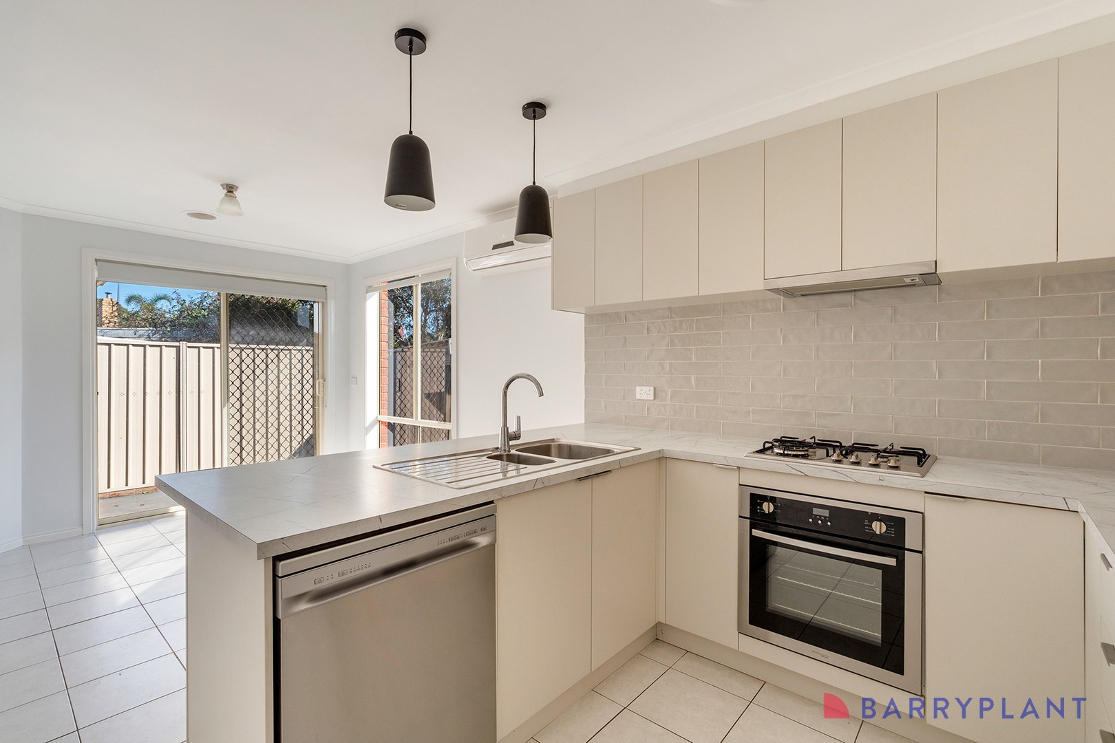 35 Elinda Place, Reservoir, VIC 3073 - Thumbnail 1 - 13/05/2026
