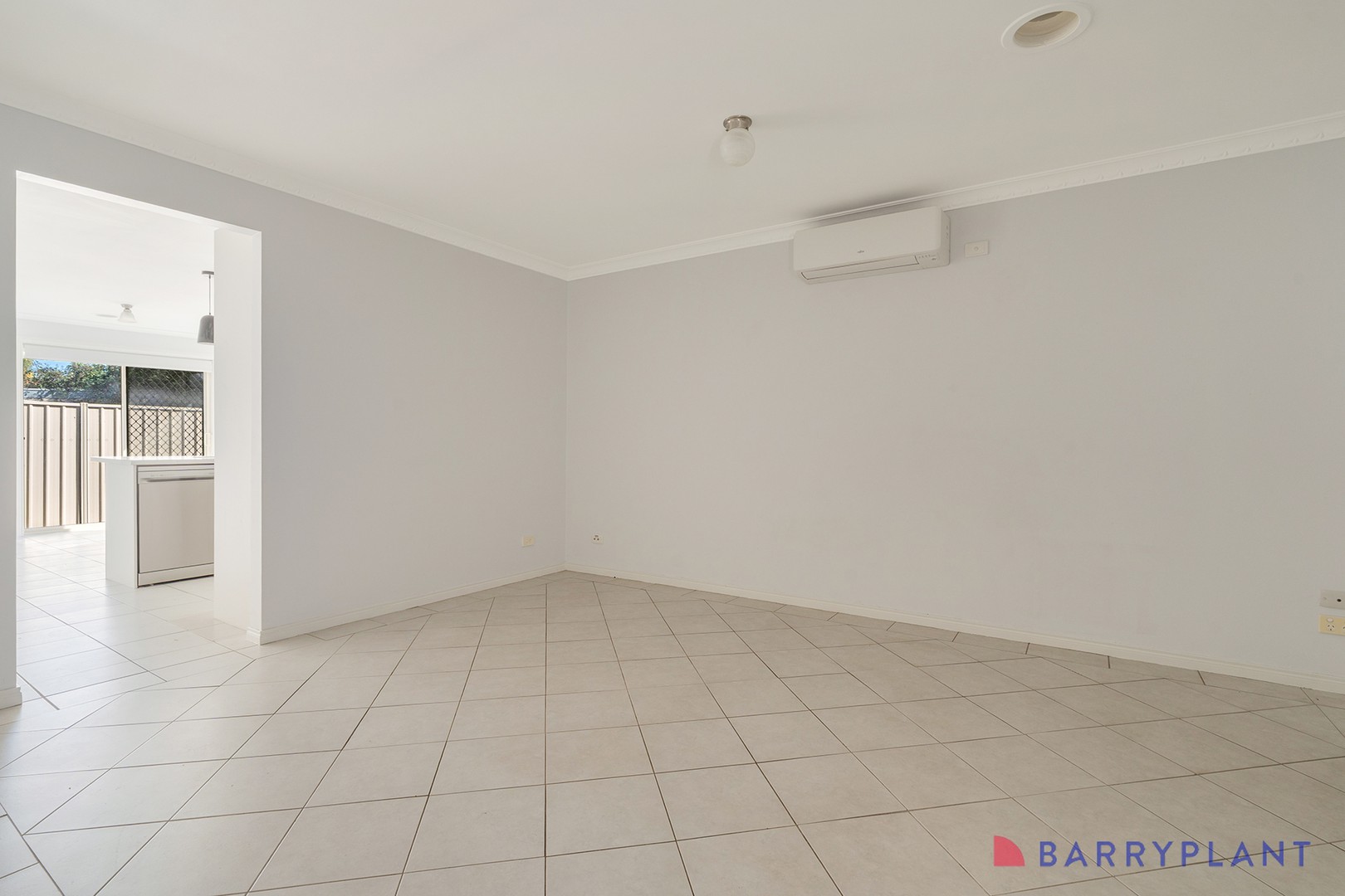 35 Elinda Place, Reservoir, VIC 3073, Reservoir - Thumbnail 6