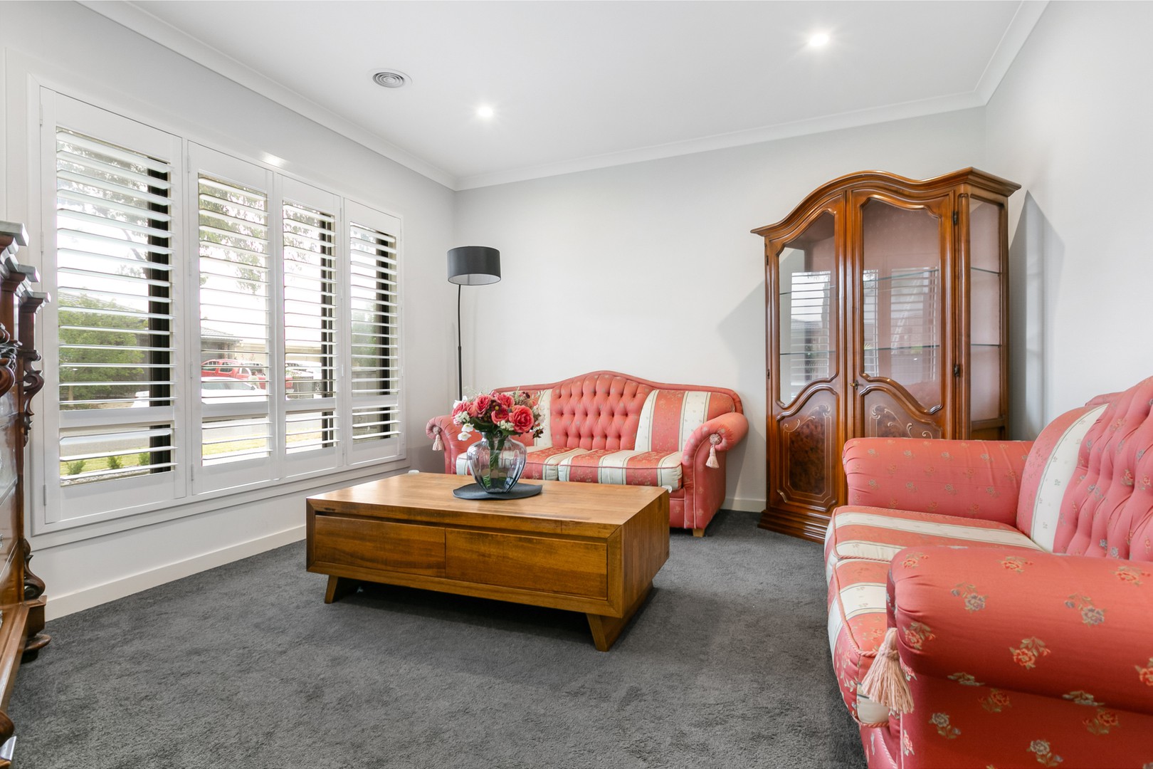35 Emblem Way, Craigieburn, VIC 3064, Craigieburn - Thumbnail 4