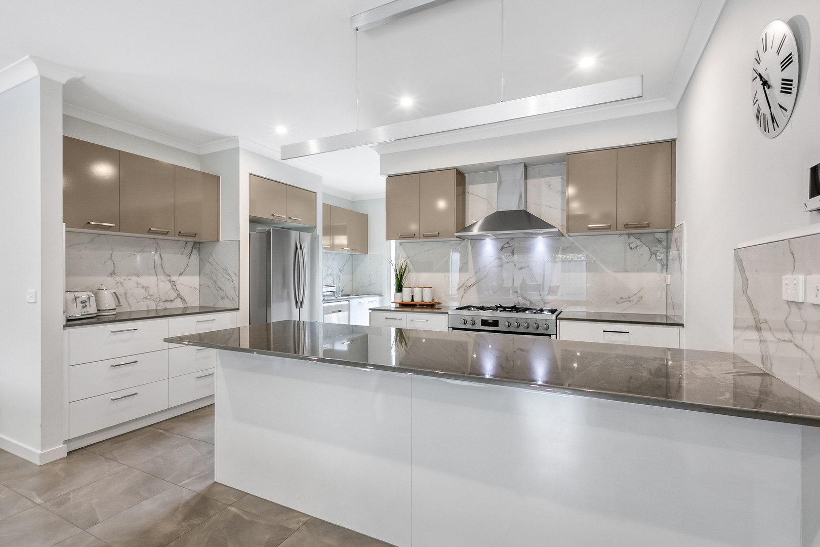 35 Emblem Way, Craigieburn, VIC 3064, Craigieburn - Thumbnail 6