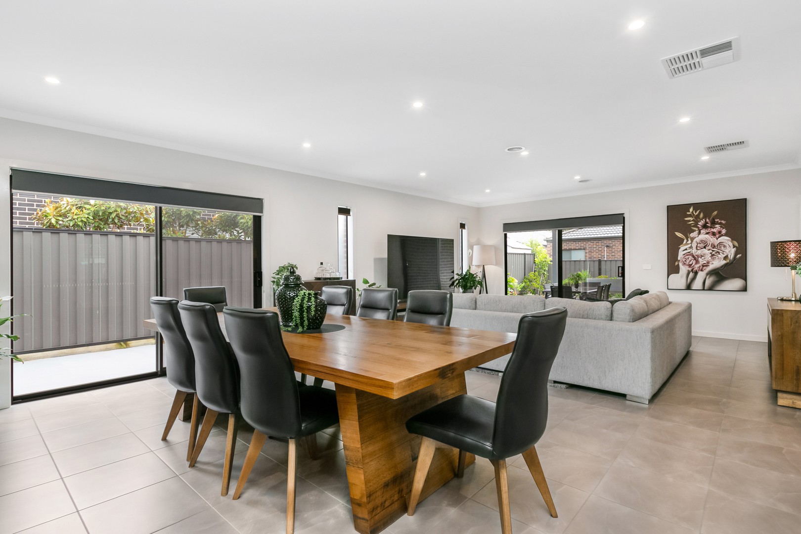 35 Emblem Way, Craigieburn, VIC 3064, Craigieburn - Thumbnail 8