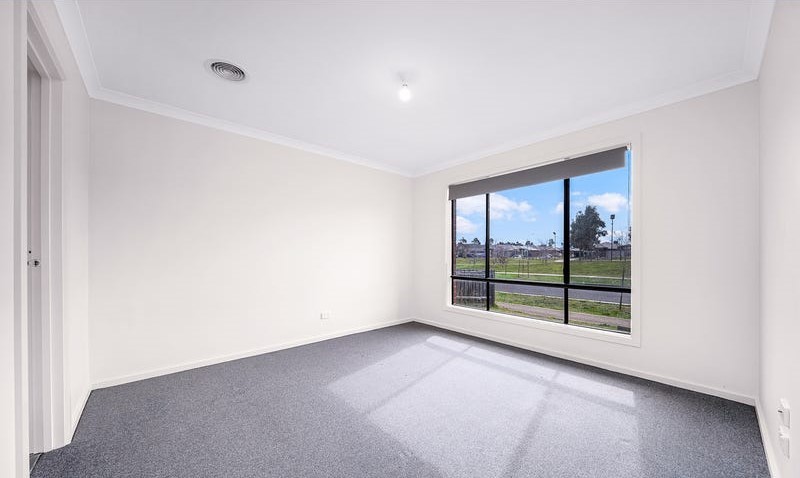 35 Fieldstone Way, Brookfield, VIC 3338, Brookfield - Thumbnail 3
