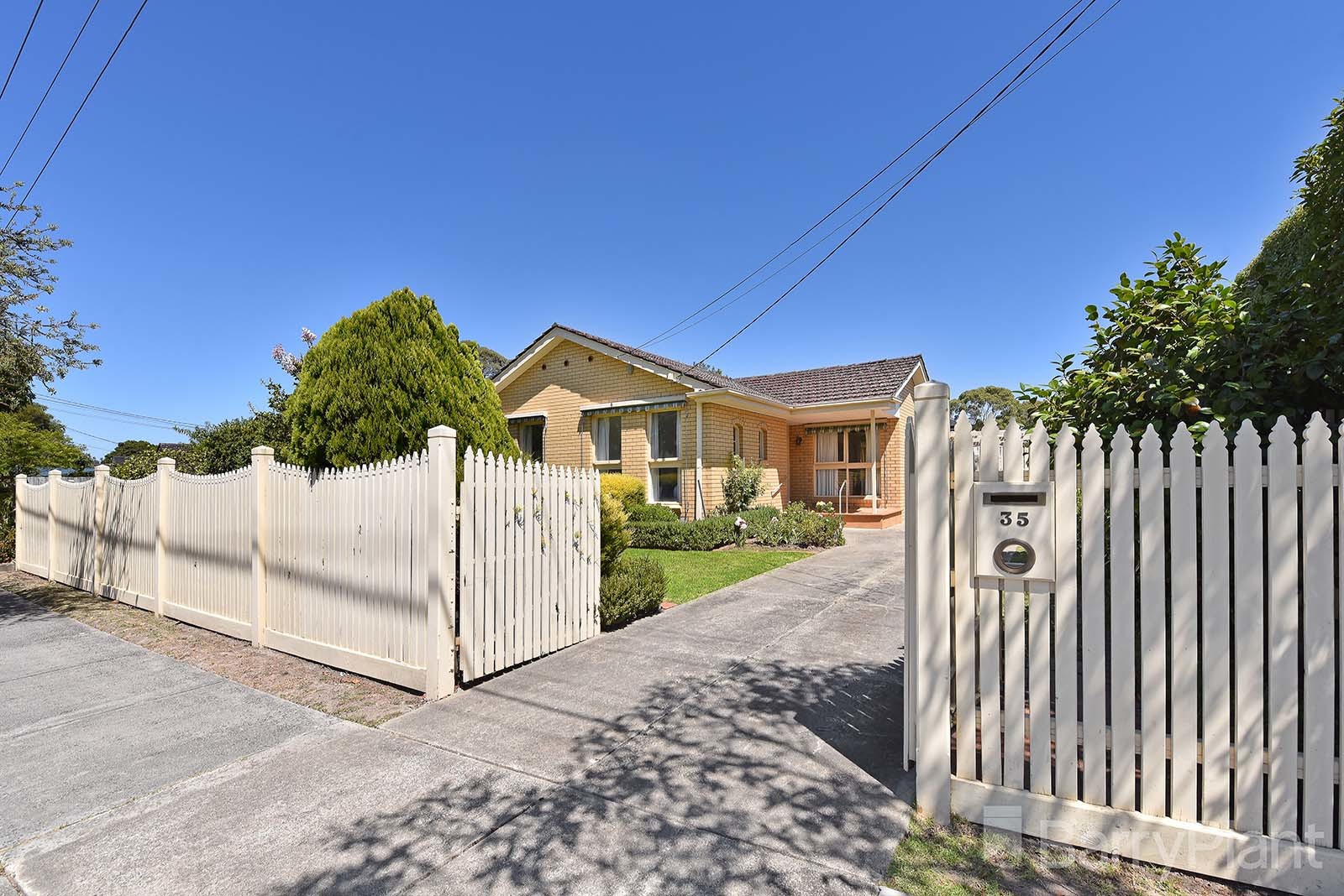 35 Gauntlet AvenueGlen Waverley, VIC 3150, Glen Waverley - Thumbnail 8