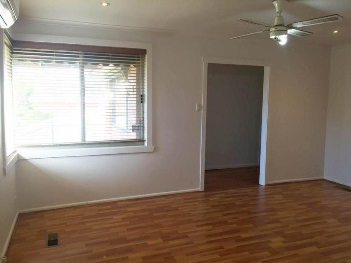 35 Glenn Crescent, Bundoora, VIC 3083, Bundoora - Thumbnail 2