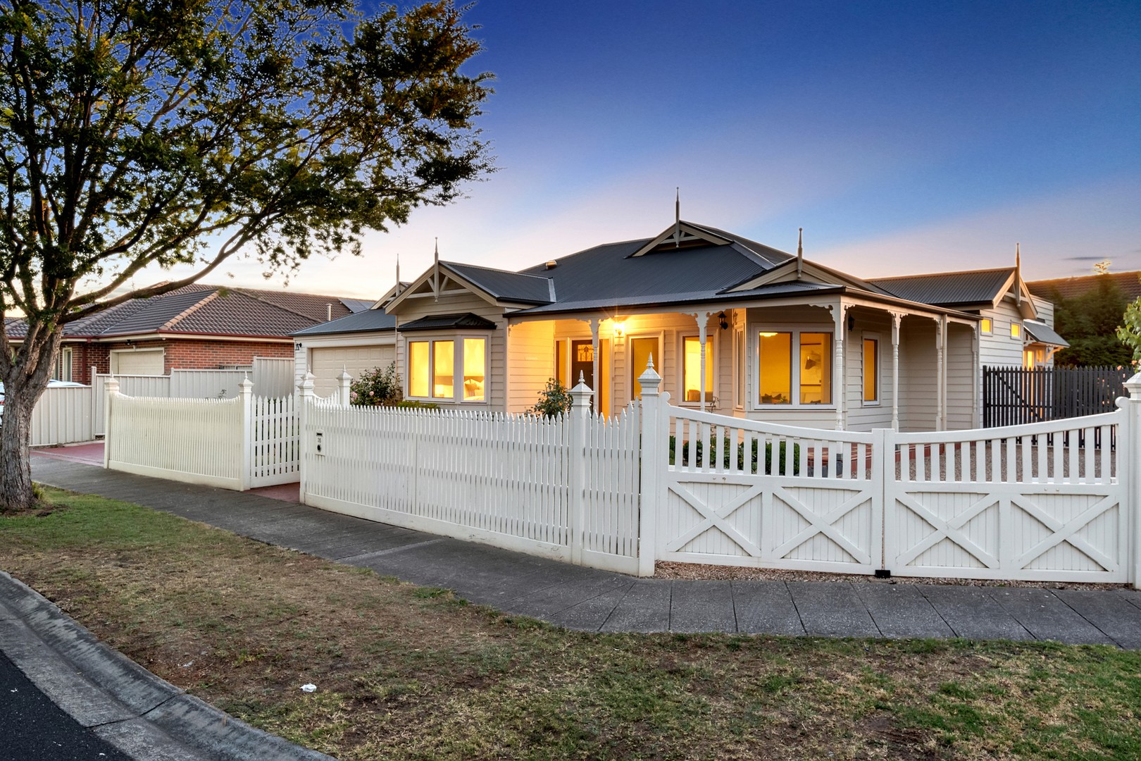 35 Golfview Drive, Craigieburn, VIC 3064 - Thumbnail 2 - 07/02/2023